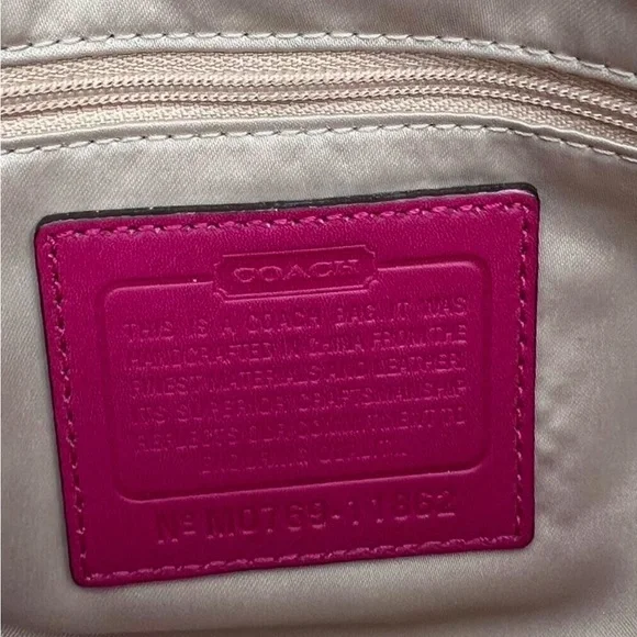 EUC...Vintage Coach Signature Pink Poppy Buckle Satchel Purse. - Picture 4 of 5